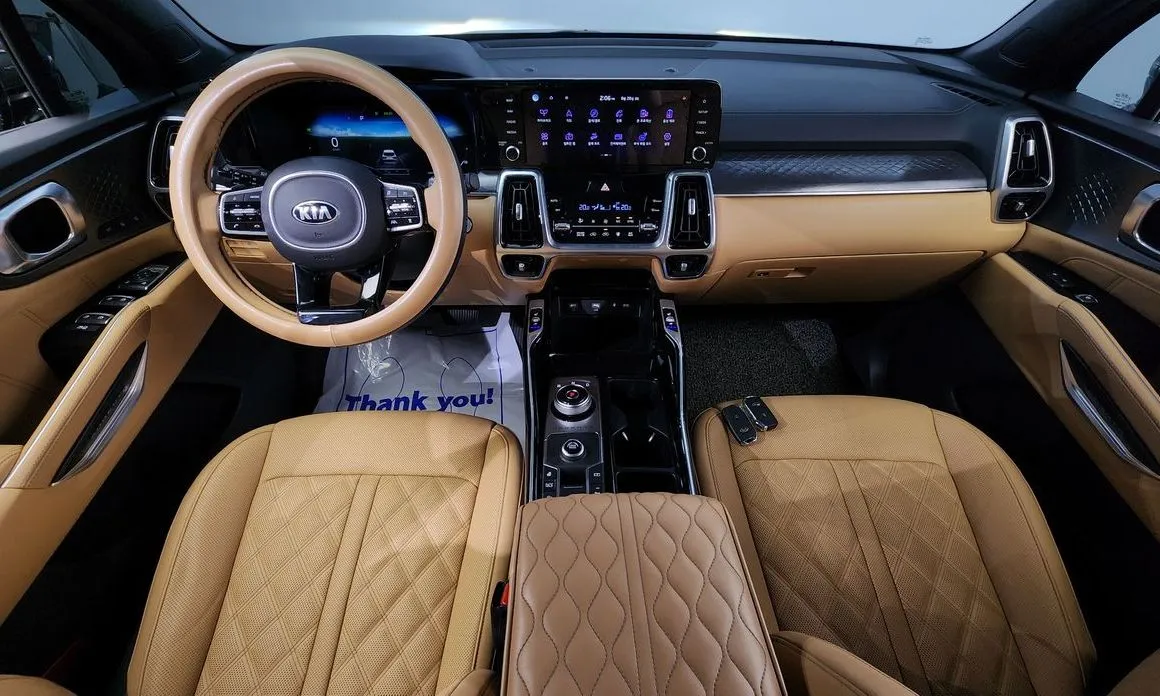 Kia Sorento — фото 10