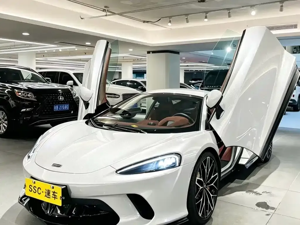 McLaren GT — фото 1