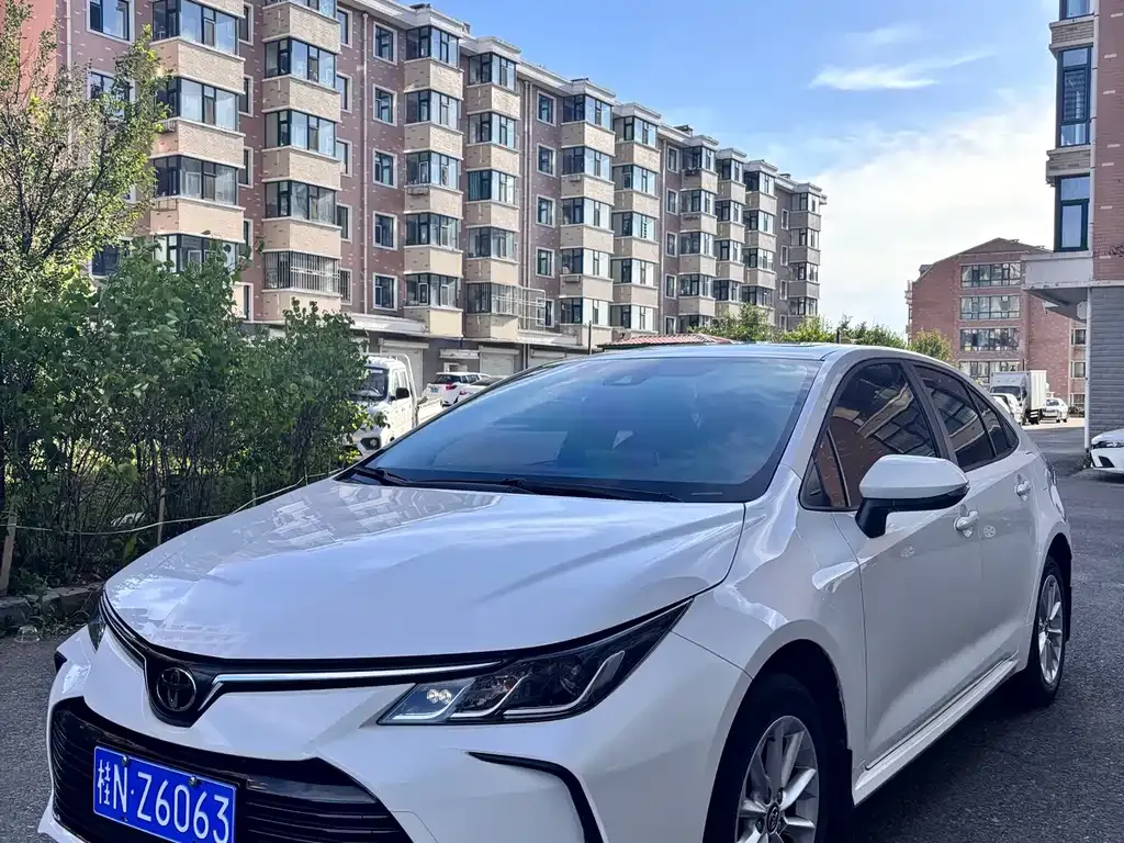 Toyota Corolla — фото 3