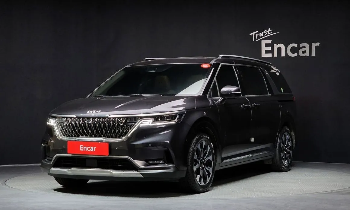 Kia Carnival — фото 1