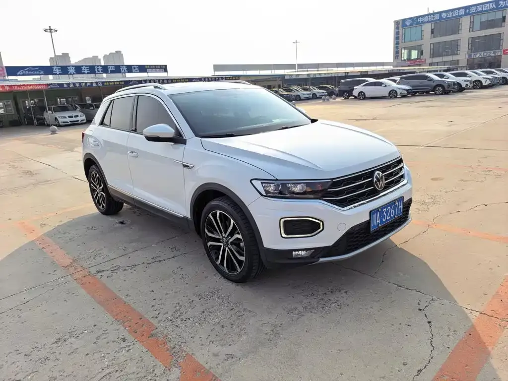 Volkswagen T-Roc — фото 2