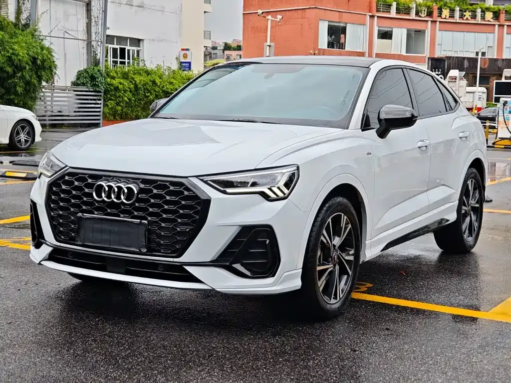 Audi Q3 Sportback — фото 1