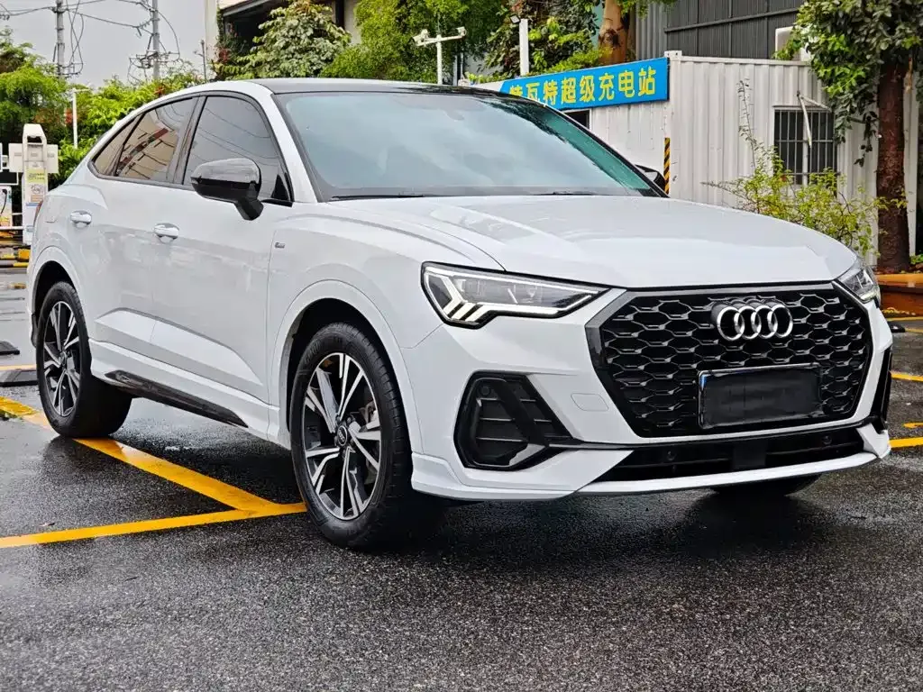 Audi Q3 Sportback — фото 8