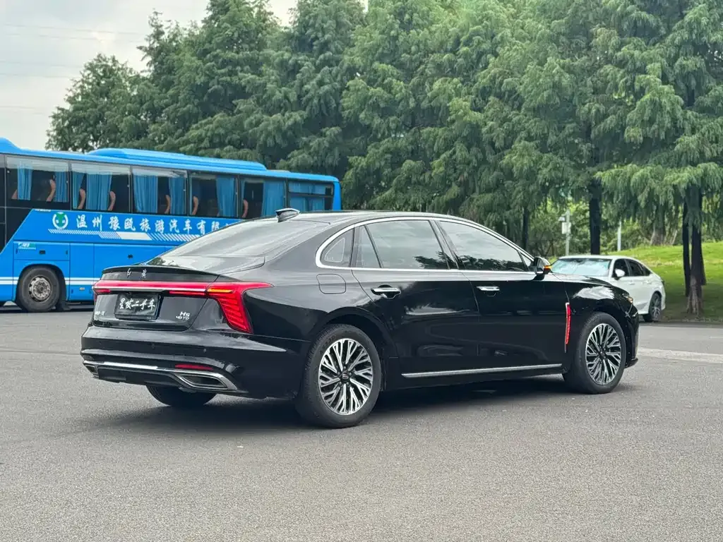 Hongqi H5 — фото 10