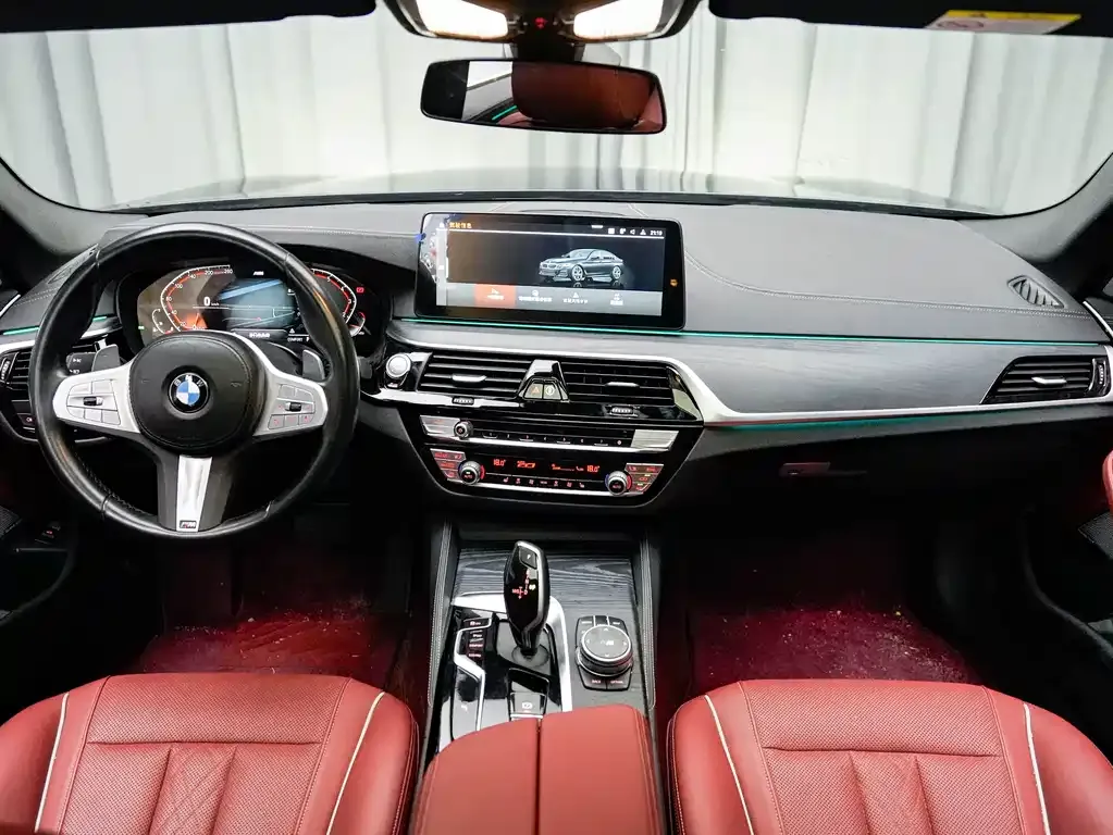 BMW 5 Series — фото 9