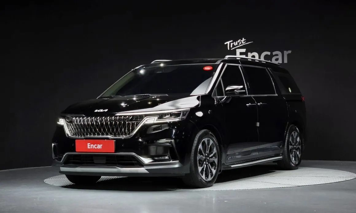 Kia Carnival — фото 1