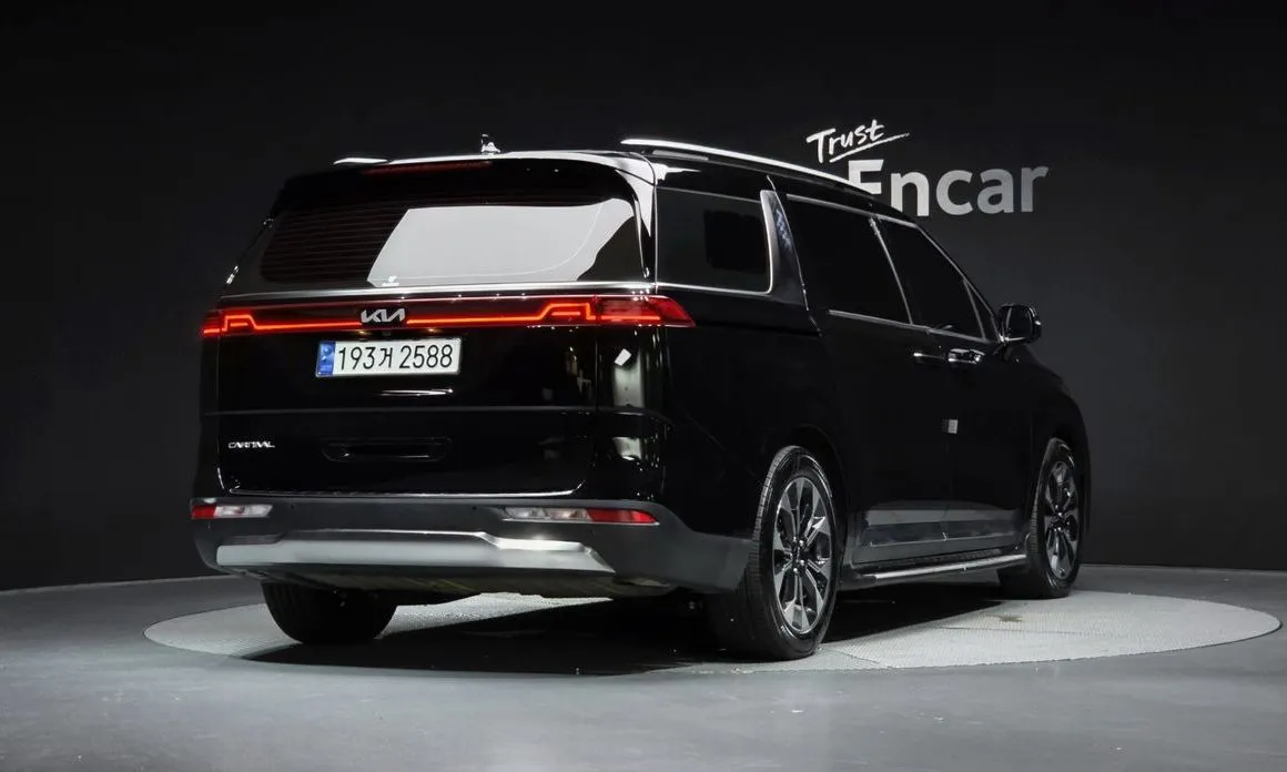 Kia Carnival — фото 2