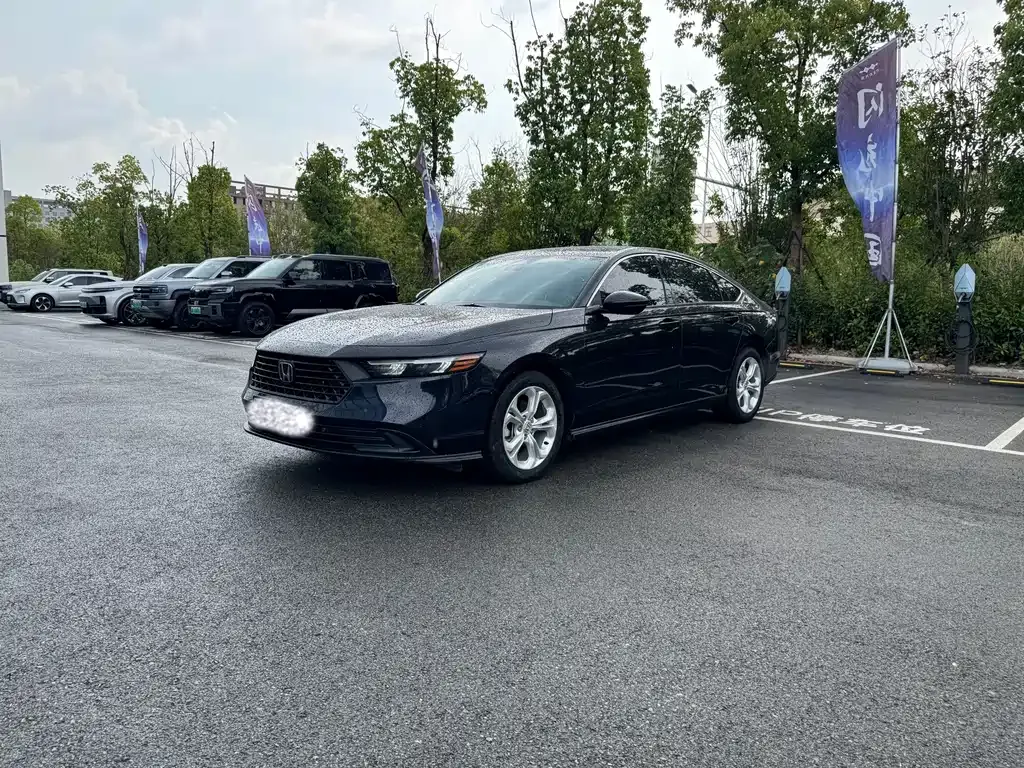 Honda Accord — фото 1