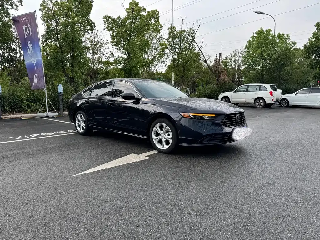 Honda Accord — фото 8