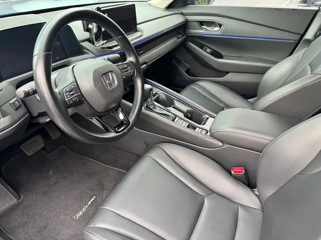Honda Accord — фото 10