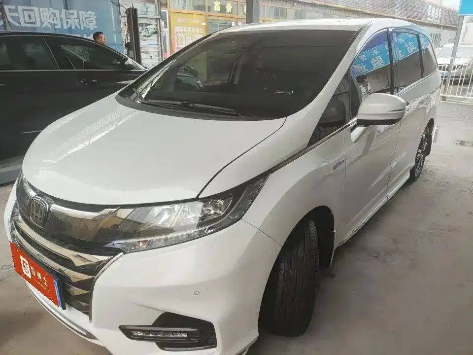 Honda Odyssey — фото 1