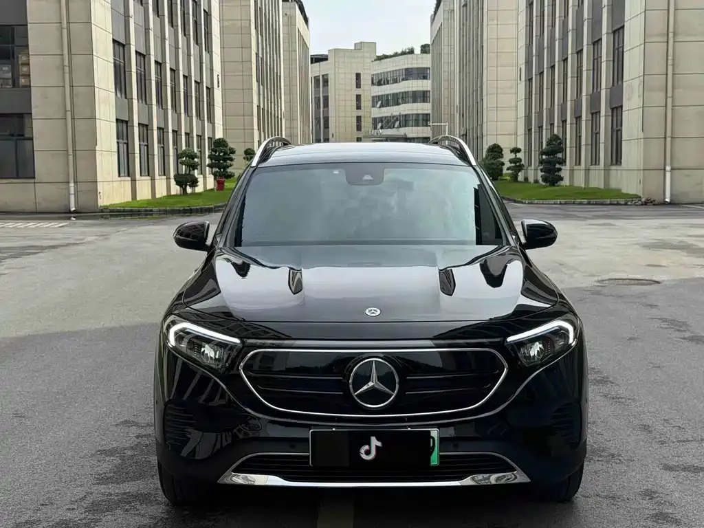Mercedes-Benz EQB — фото 4