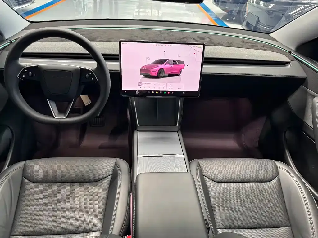 Tesla Model Y — фото 10