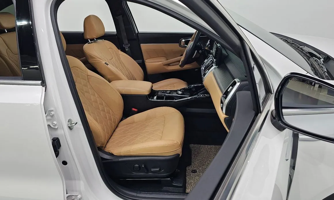 Kia Sorento — фото 8