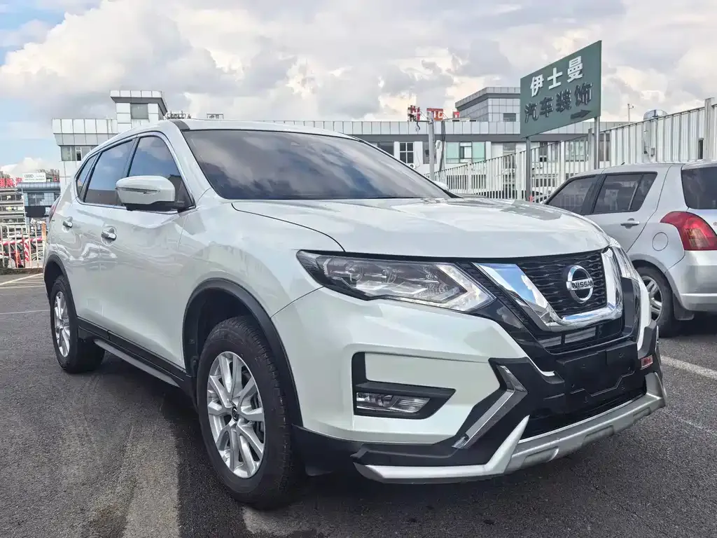 Nissan X-Trail — фото 9