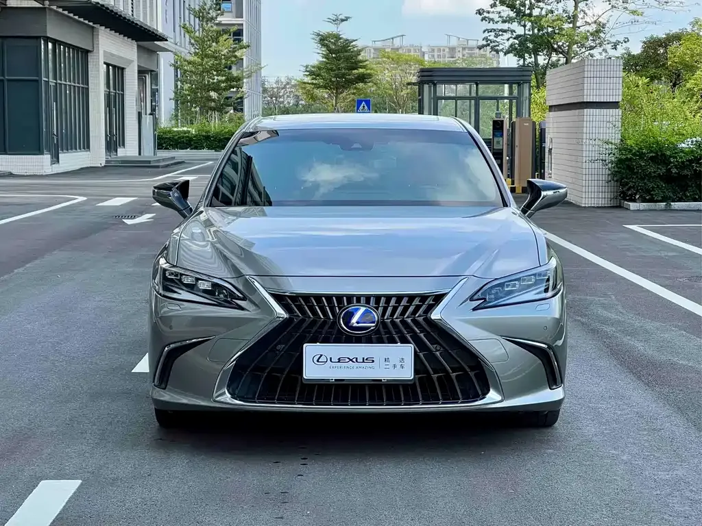 Lexus ES — фото 8
