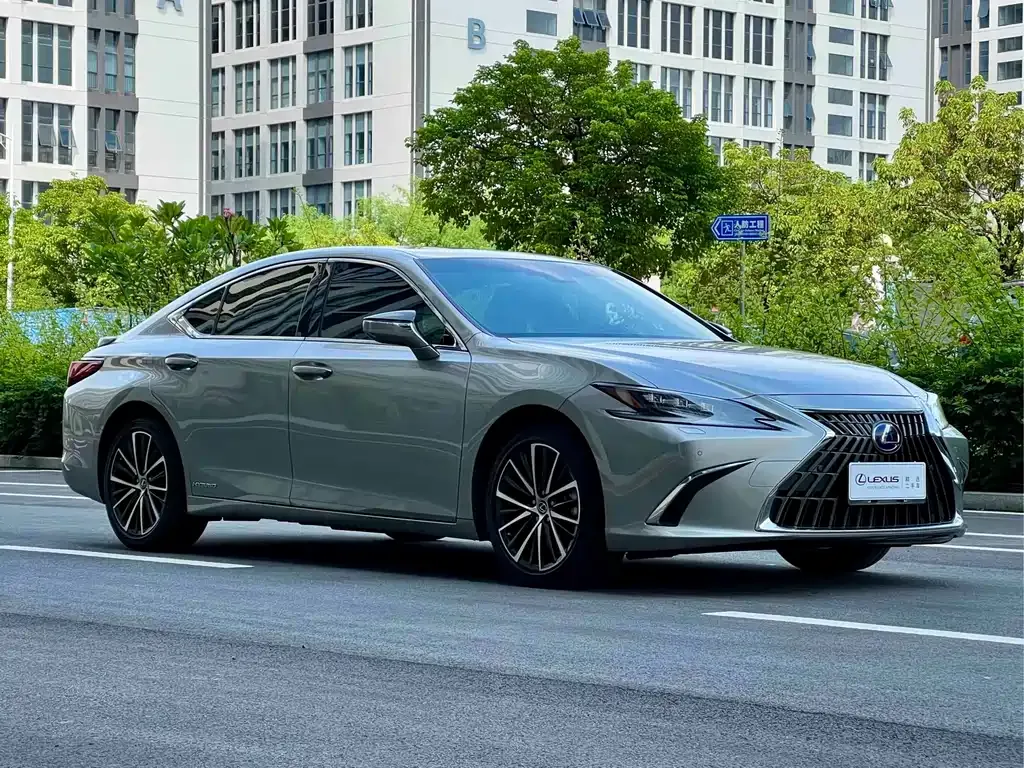 Lexus ES — фото 9