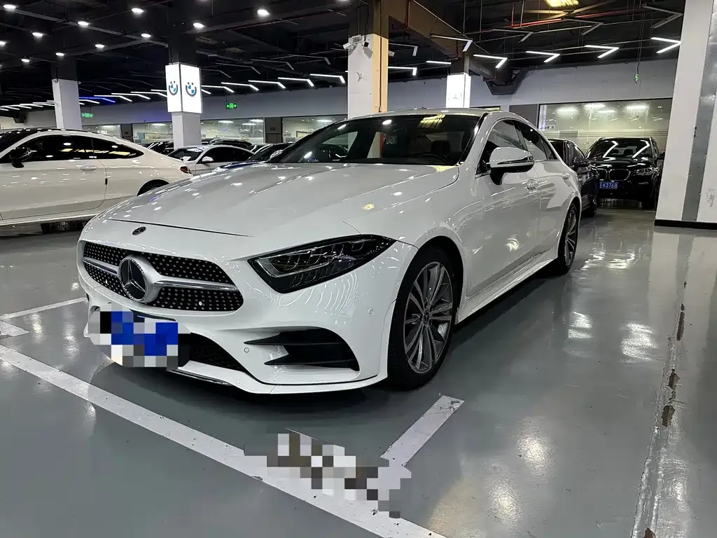 Mercedes-Benz CLS — фото 1