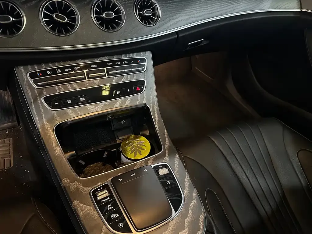 Mercedes-Benz CLS — фото 6