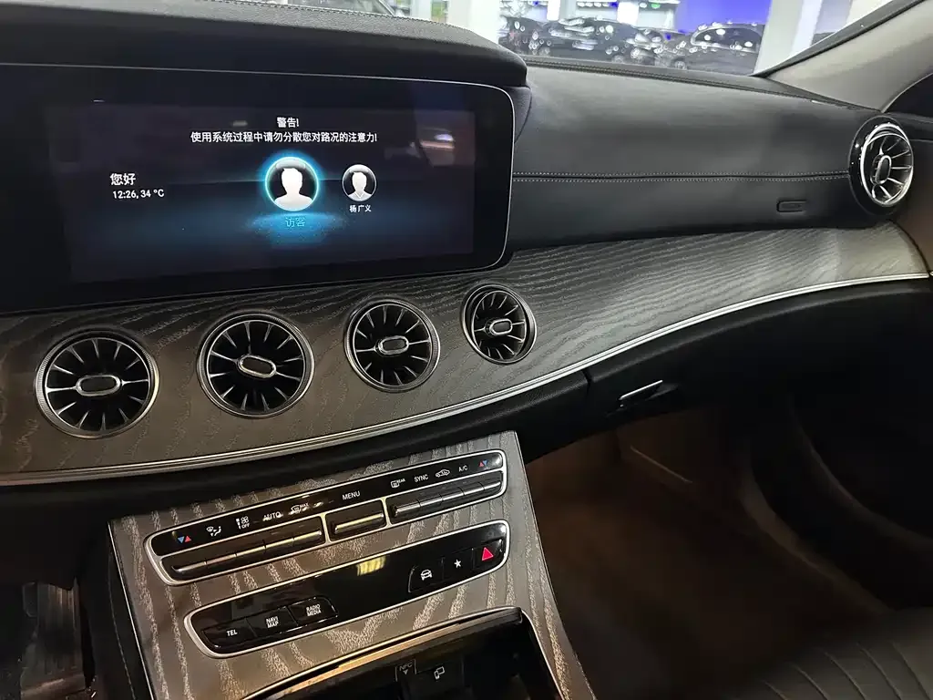 Mercedes-Benz CLS — фото 10