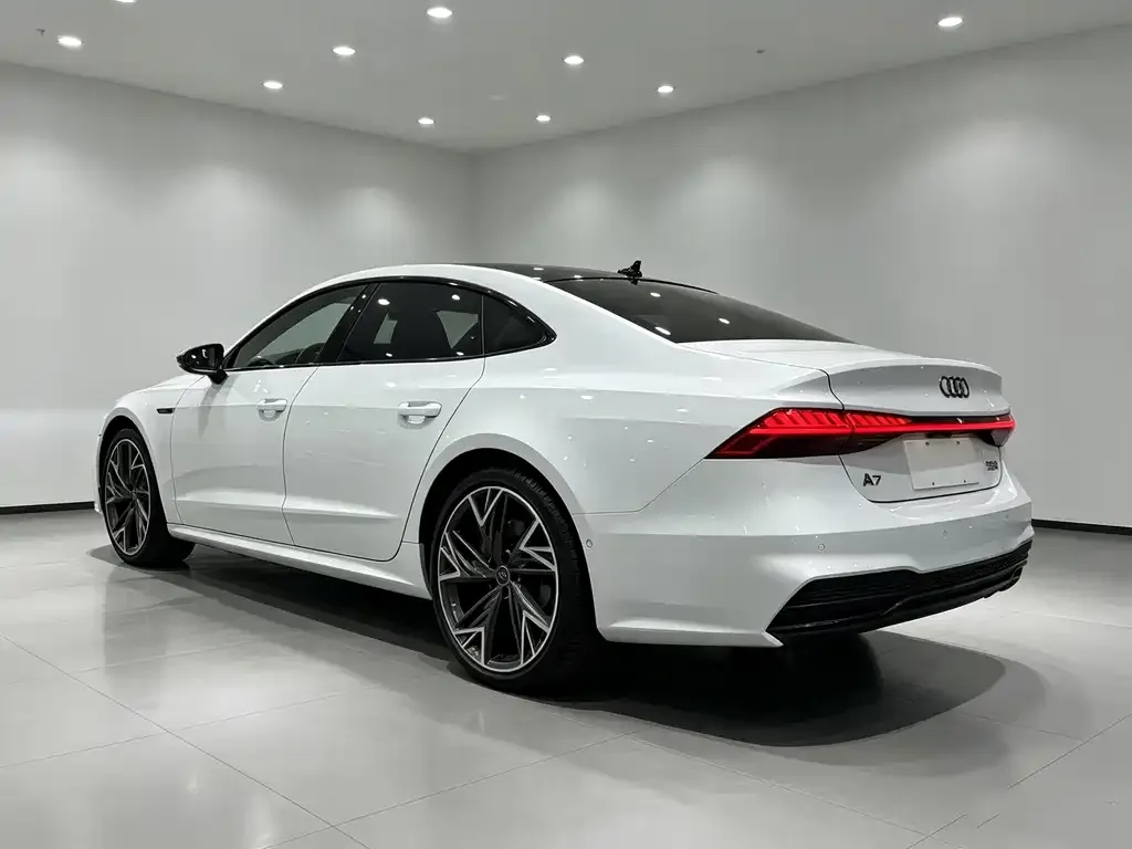 Audi A7L — фото 4