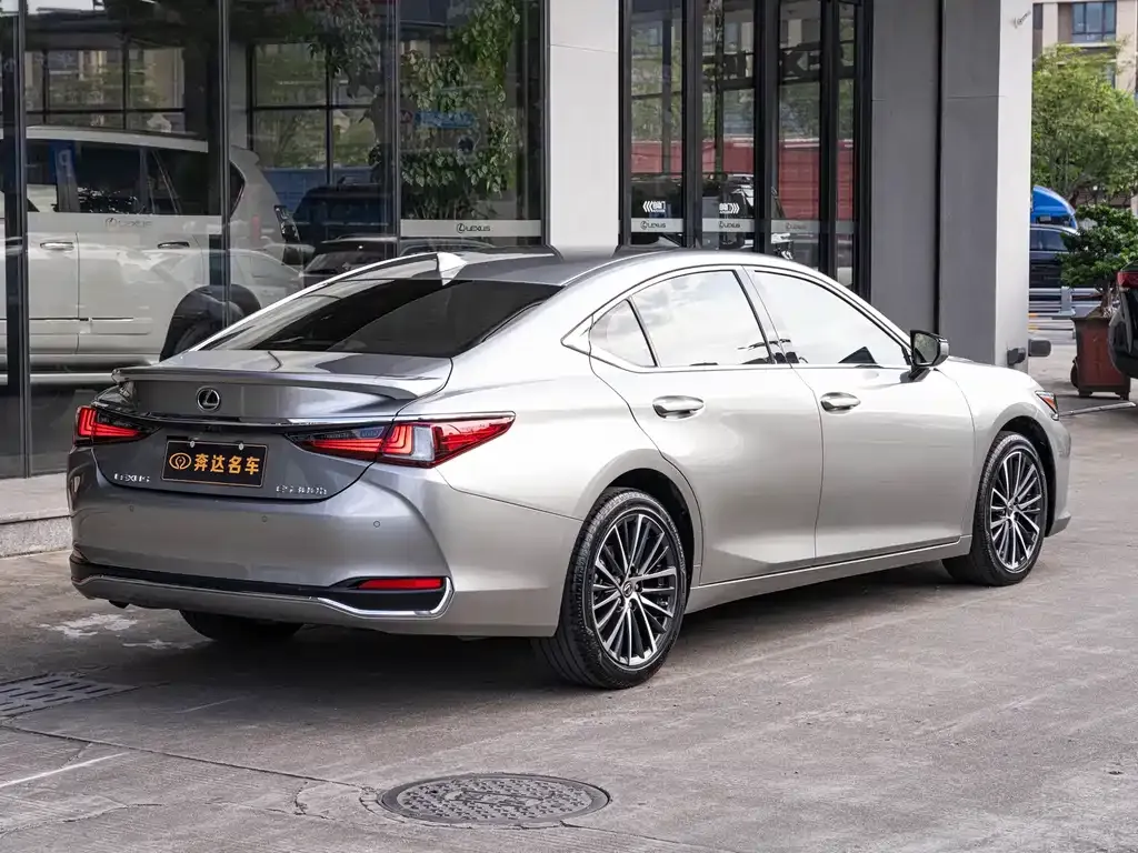 Lexus ES — фото 2