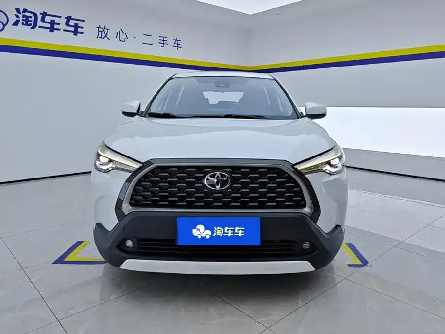 Toyota Corolla Cross — фото 8