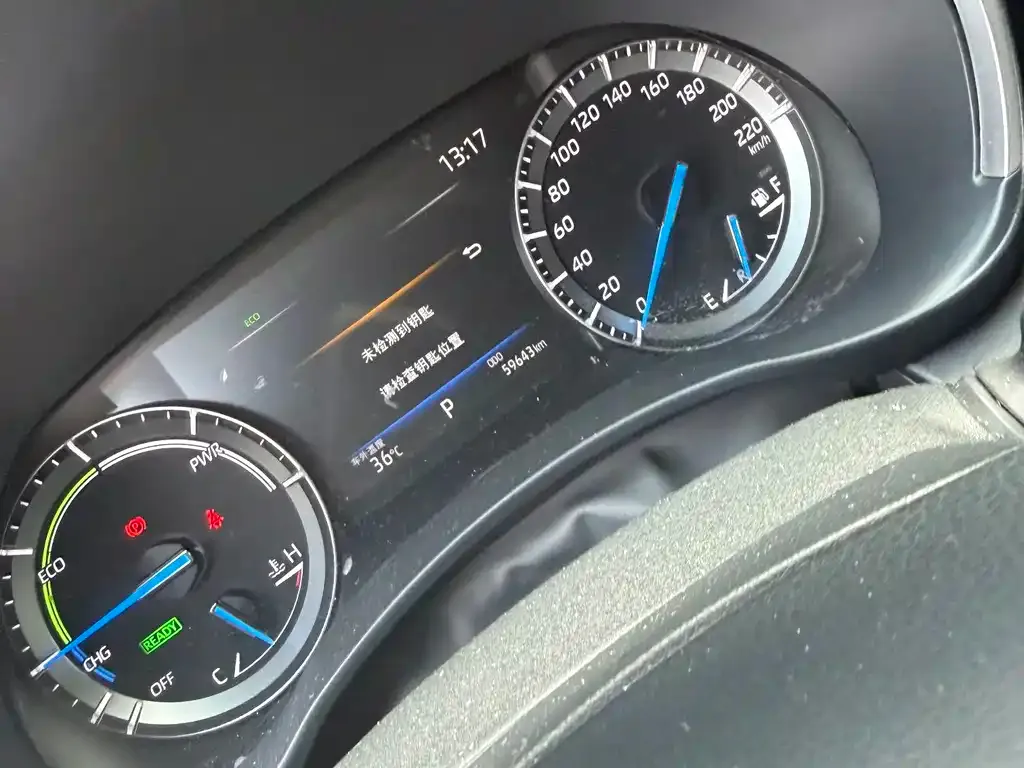Toyota Highlander — фото 10