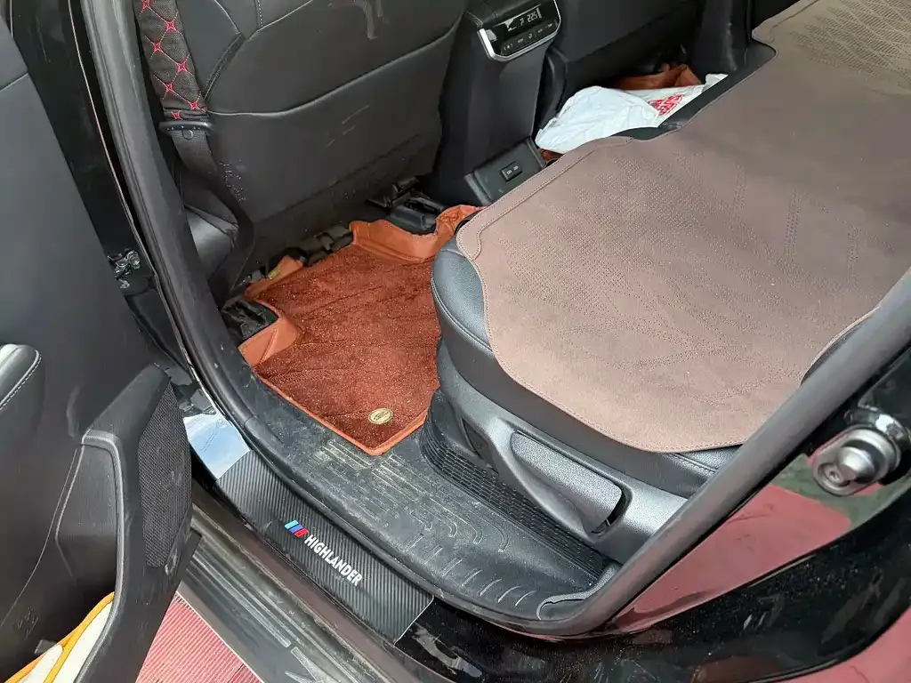 Toyota Highlander — фото 2