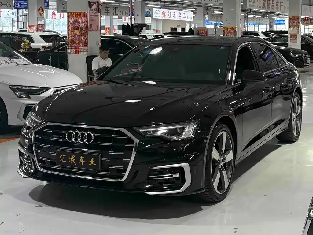Audi A6L — фото 1