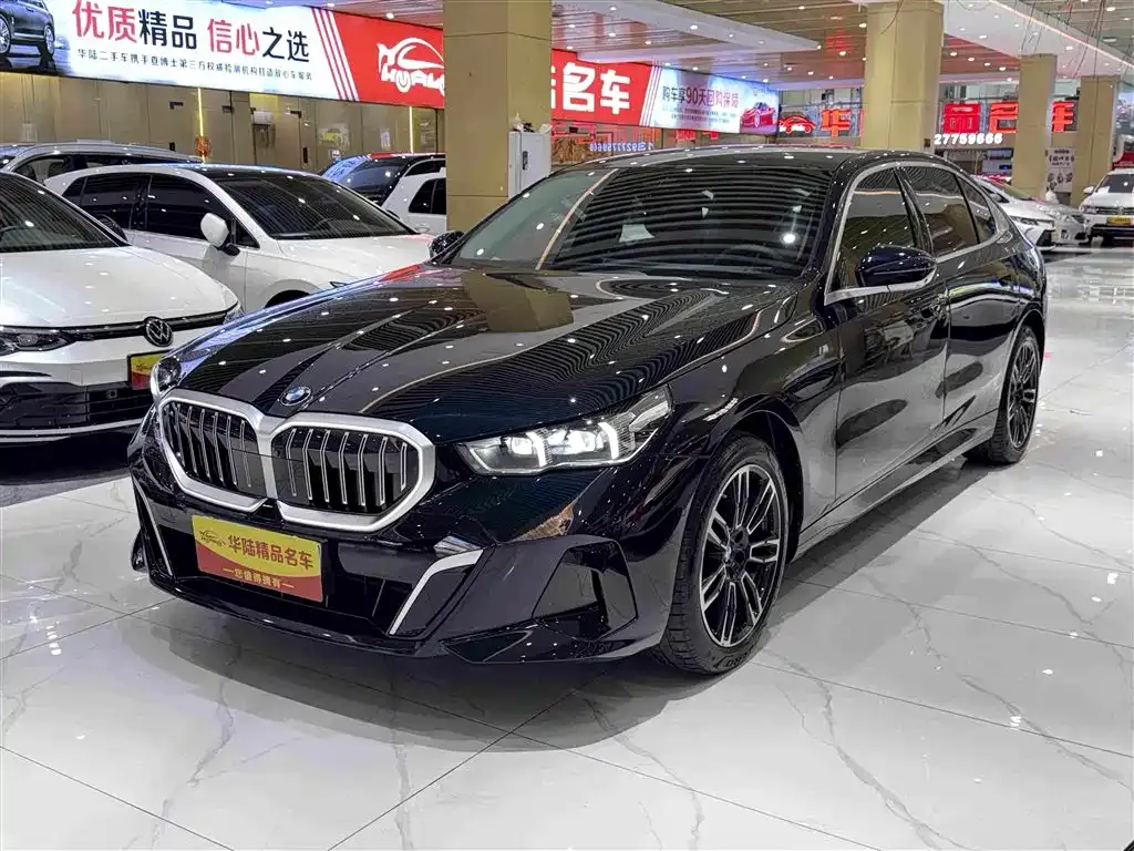 BMW 5 Series — фото 1