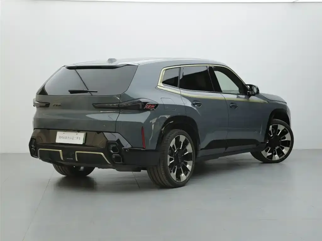 BMW XM — фото 5