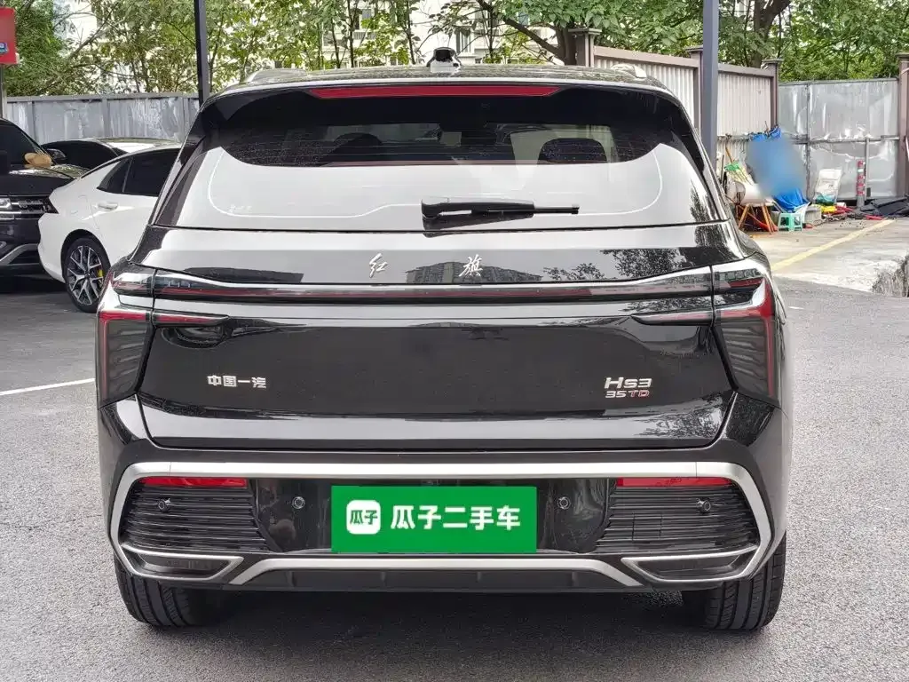 Hongqi HS3 — фото 2