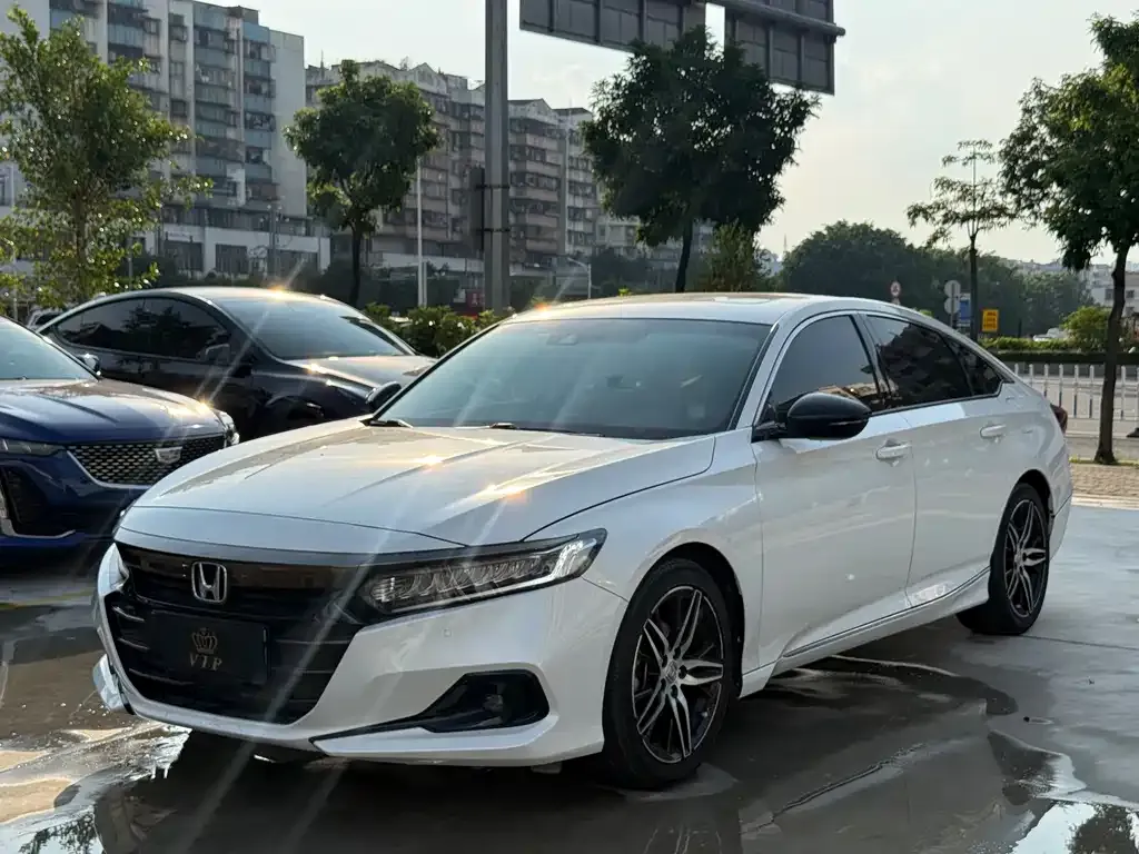 Honda Accord — фото 3