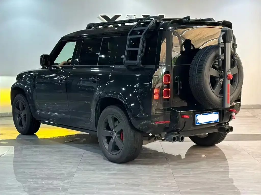 Land Rover Defender — фото 8