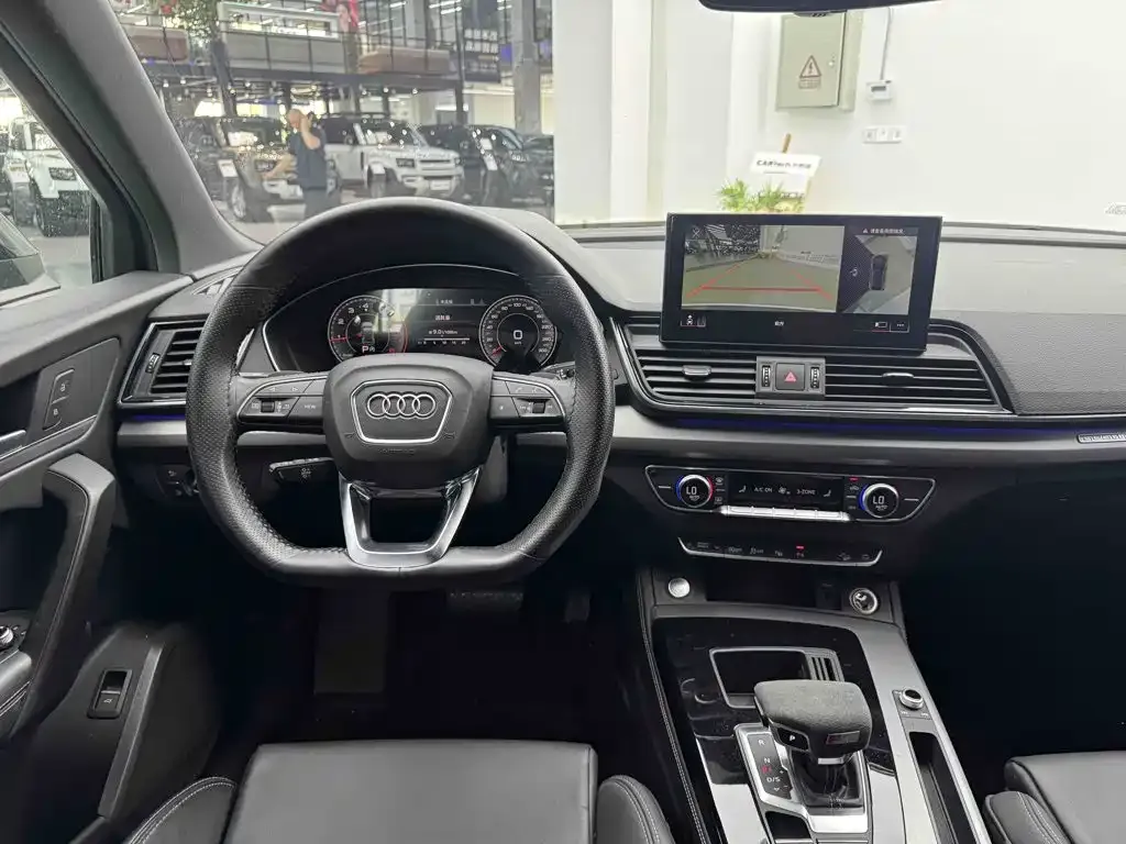 Audi Q5L Sportback — фото 10
