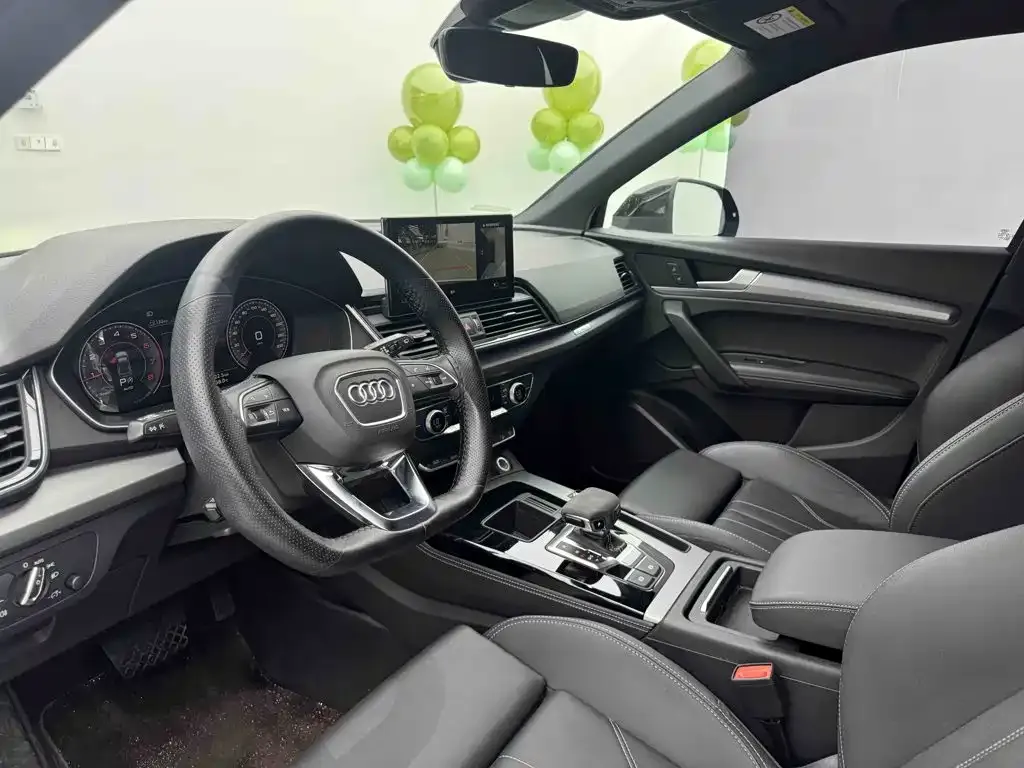 Audi Q5L Sportback — фото 4