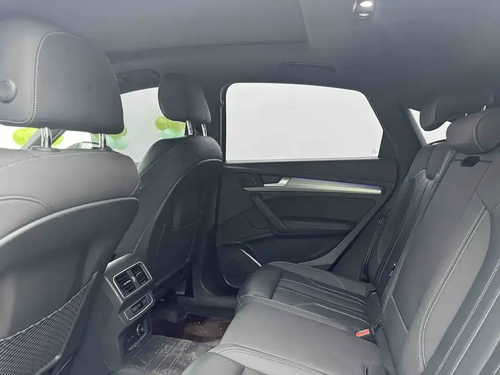 Audi Q5L Sportback — фото 2