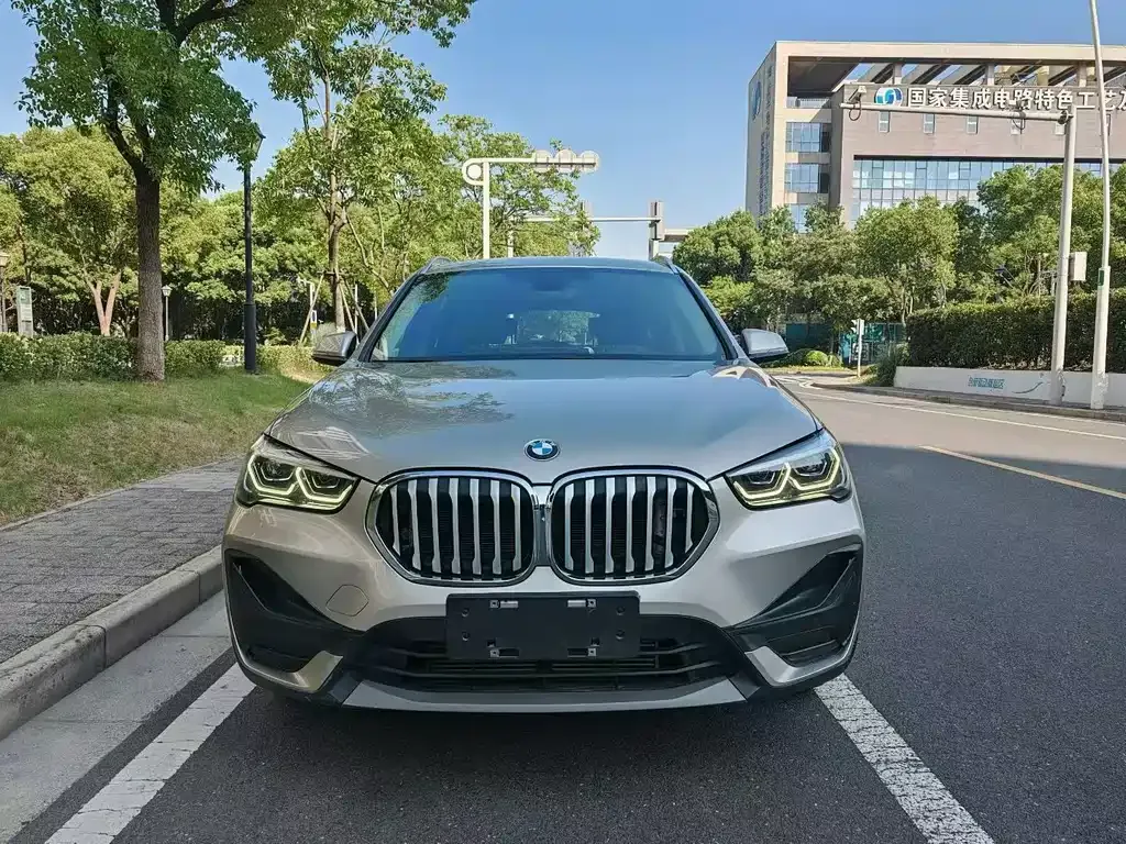 BMW X1 — фото 6
