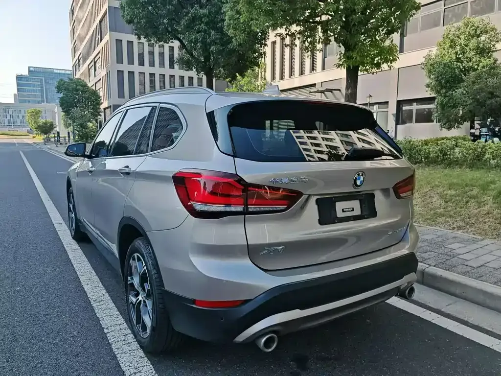 BMW X1 — фото 7