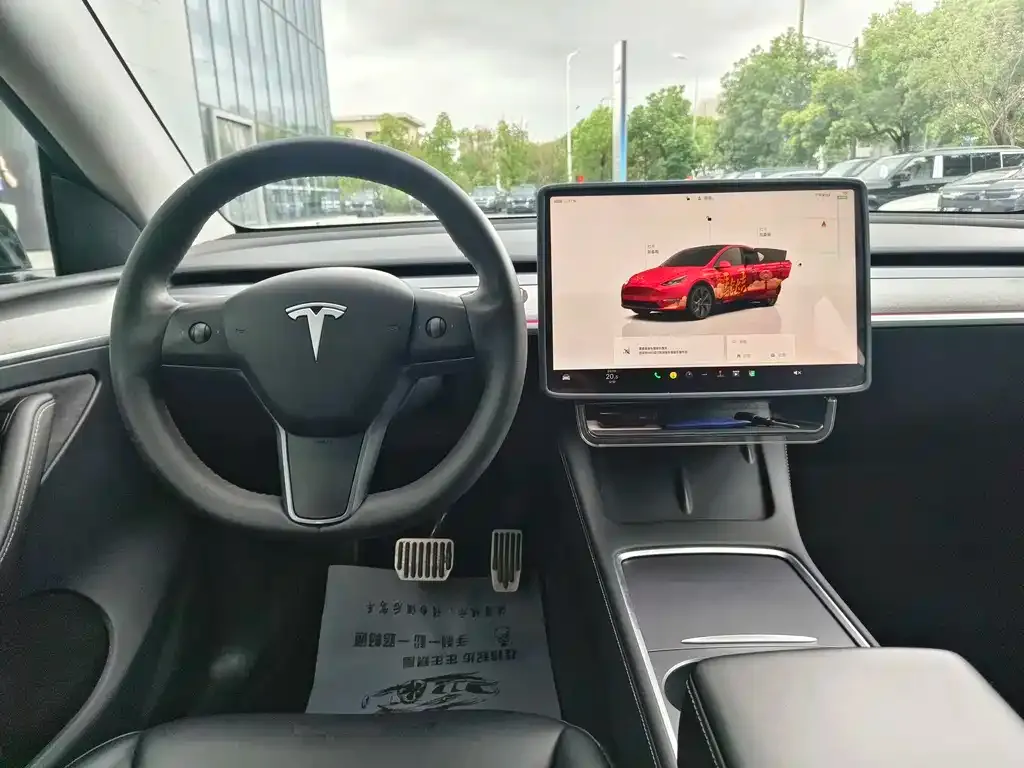 Tesla Model Y — фото 5