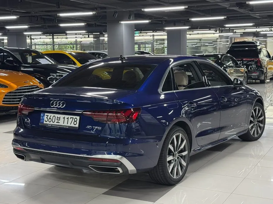 Audi A4 — фото 3