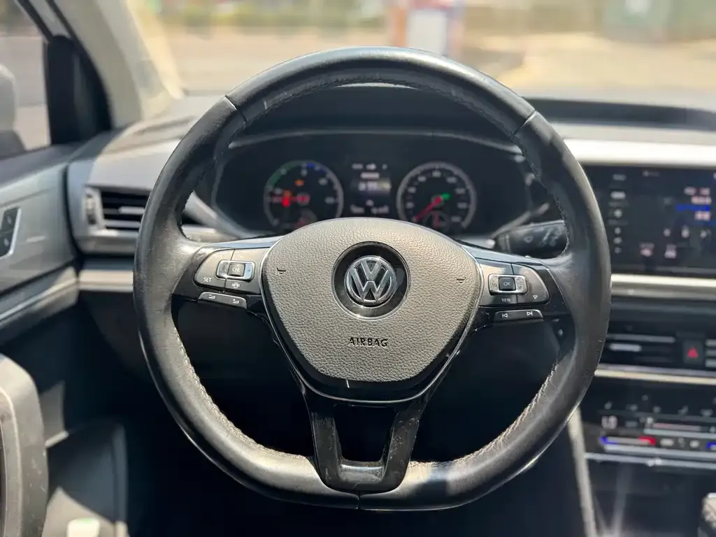 Volkswagen Tharu New Energy — фото 2