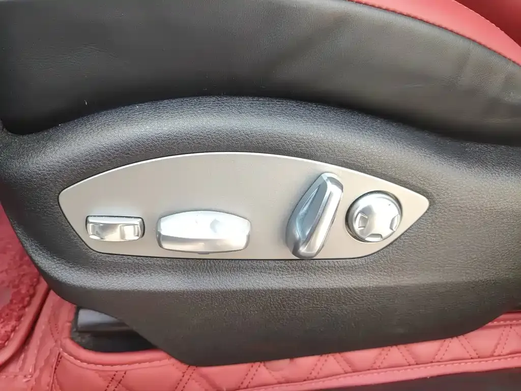 Porsche Macan — фото 10