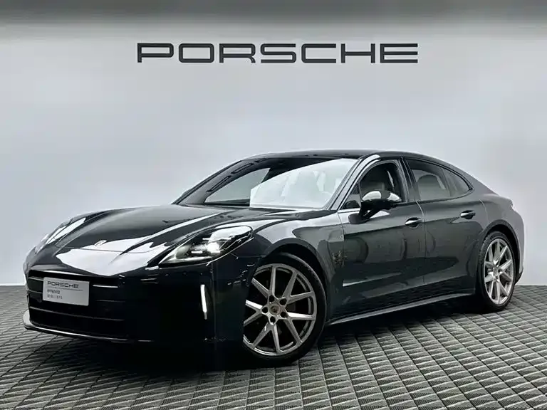 Porsche Panamera — фото 1