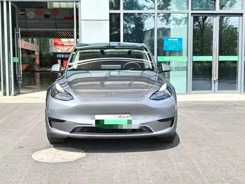 Tesla Model Y — фото 8