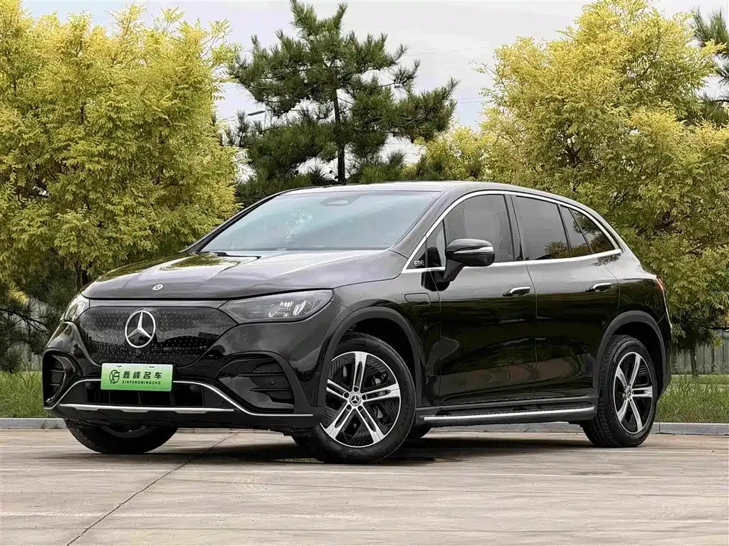 Mercedes-Benz EQE SUV — фото 1