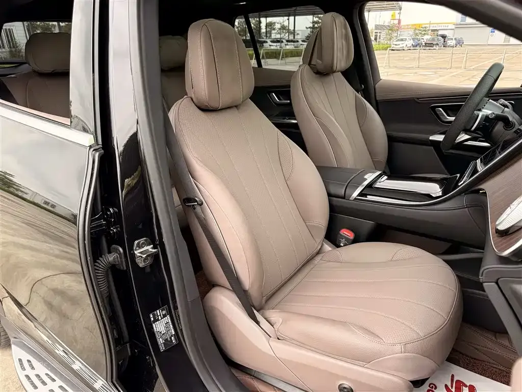 Mercedes-Benz EQE SUV — фото 3