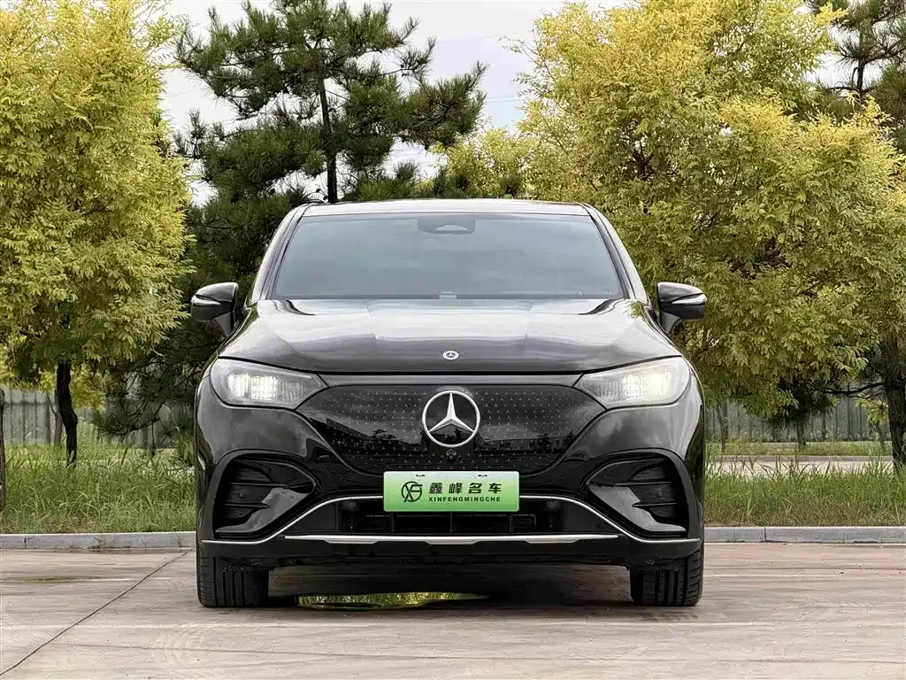 Mercedes-Benz EQE SUV — фото 10