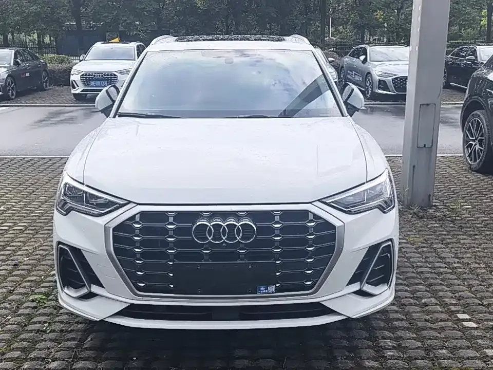 Audi Q3 — фото 8